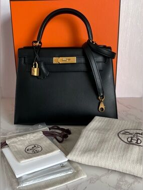 SOLD Hermes Kelly Sellier 28 in Noir Sombrero Leather with Gold Hardware D Stamp